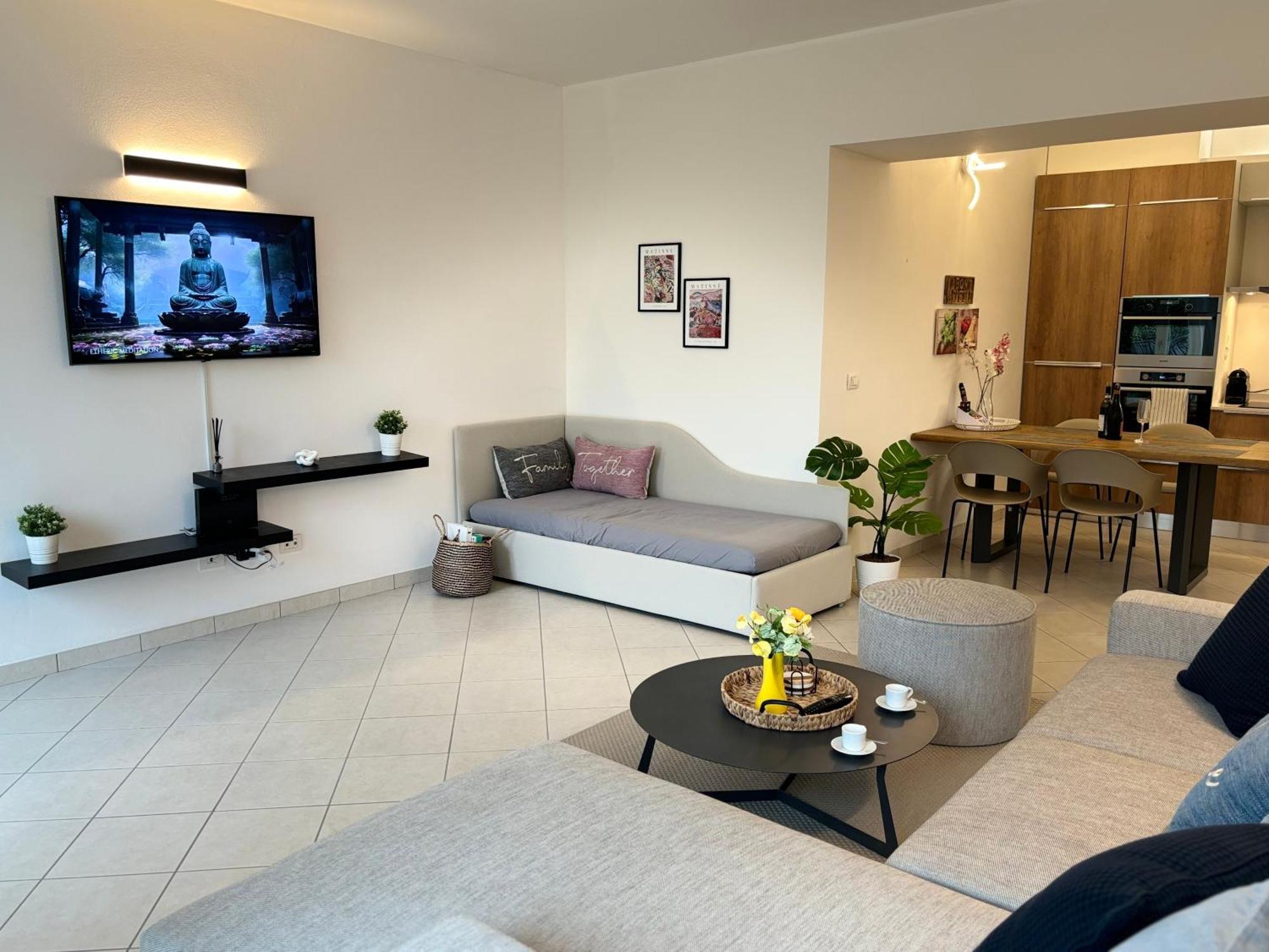 Lago Villa Zen - Apartment With Jacuzzi, Panoramic Views 莱诺 外观 照片